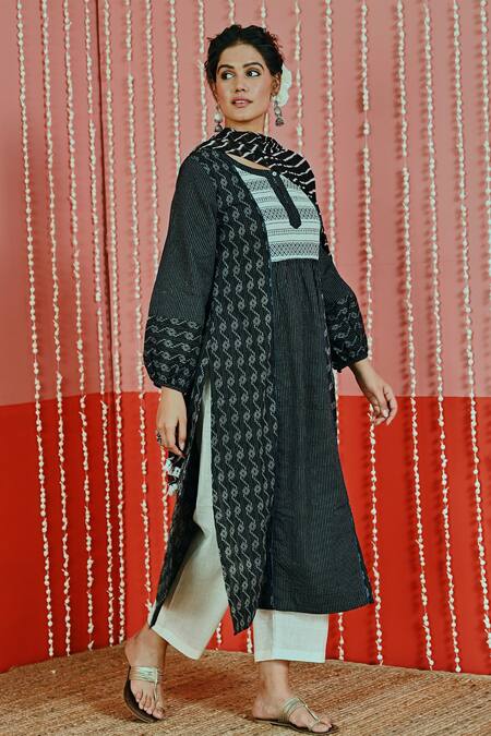 Buy Myaara Black Cotton Keyhole Neck Geometric Woven Pattern Kurta With Pant Online at Aza Fashions Buy_Myaara_Black Cotton Keyhole Neck Geometric Woven Pattern Kurta With Pant _Online_at_Aza_Fashions
