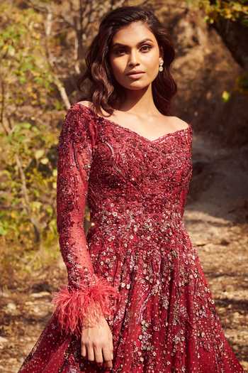 Dolly J Maroon Tulle One Shoulder Lylah Gown Online at Aza Fashions Dolly J_Maroon Tulle One Shoulder Lylah Gown_Online_at_Aza_Fashions