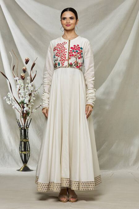 Rohit Bal White Embroidered Floral Round Gathered Sleeve Anarkali Set Online at Aza Fashions Rohit Bal_White Embroidered Floral Round Gathered Sleeve Anarkali Set_Online_at_Aza_Fashions