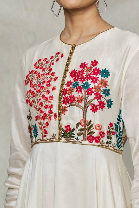 Rohit Bal White Embroidered Floral Round Gathered Sleeve Anarkali Set at Aza Fashions Rohit Bal_White Embroidered Floral Round Gathered Sleeve Anarkali Set_at_Aza_Fashions