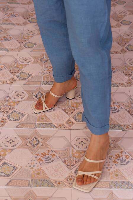 Buy_Chokhi Chorri_Off White Silk, Linen Embroidery Round Iris Mosaic Cutwork Yoke Top With Pant _Online_at_Aza_Fashions