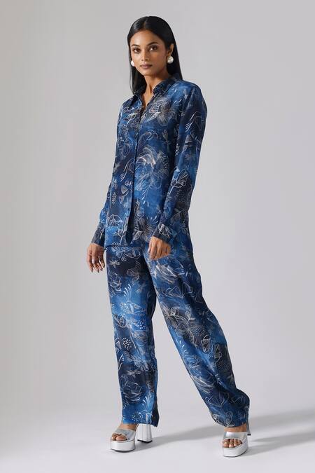 Klad_Blue Crepe Printed Floral Collared Neck Pattern Shirt_Online_at_Aza_Fashions