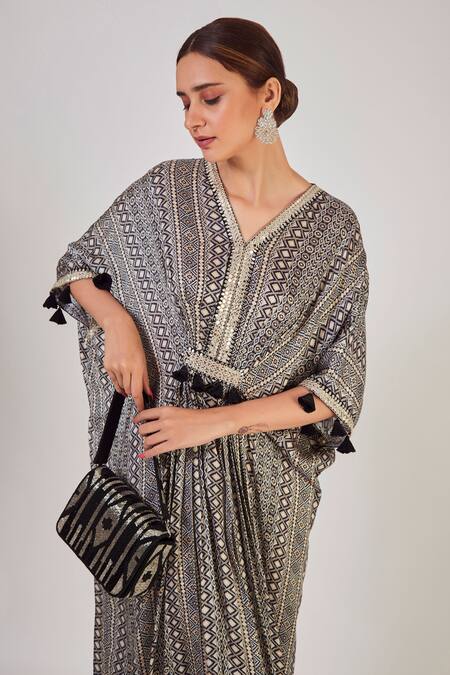 Shop_Onaya_Black Satin Geometric Pattern V Neck Print Kaftan_Online_at_Aza_Fashions