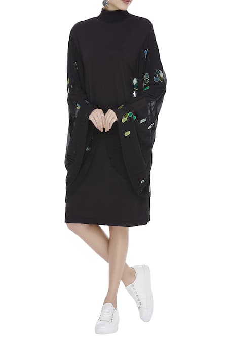 Huemn Bell sleeve Embroidered dress 