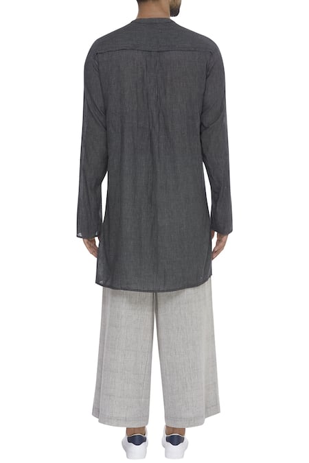 Urvashi Kaur Checkered Short Kurta 