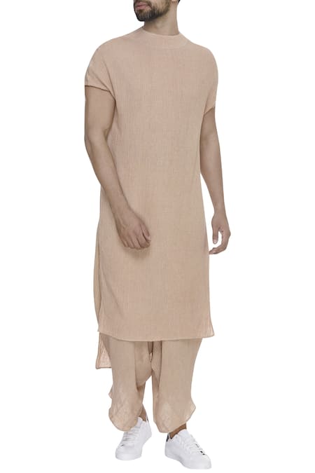 Urvashi Kaur Asymmetric Kurta 