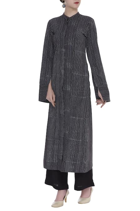 Urvashi Kaur Block Print Striped Kurta 