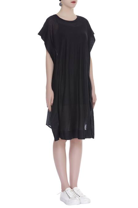 Urvashi Kaur_Black Cotton Round Neck Organic Midi Dress With Checkered Back _Online_at_Aza_Fashions
