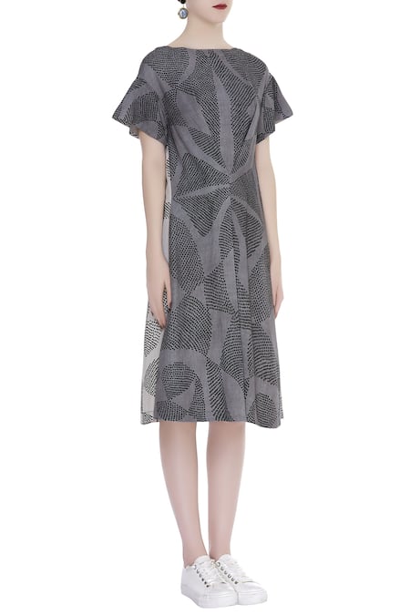 Urvashi Kaur_Gray Cotton Embroidery Round Neck Tie And Dye Midi Dress _Online_at_Aza_Fashions
