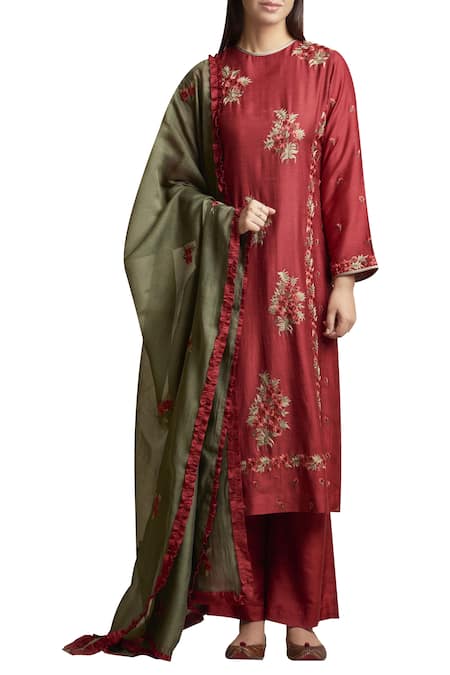 Sue Mue Embroidered Kurta Set 