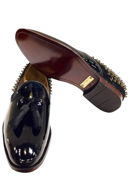 Buy_Artimen_Black Plain Tassel Loafers With Spikes _Online_at_Aza_Fashions
