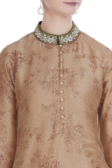 Manasi Sengupta_Beige Bamberg Silk Printed Floral Mandarin Collar Kurta With Churidar  _at_Aza_Fashions