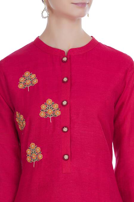 Manasi Sengupta_Red Matka Linen Embroidered Thread Round Kurta With Churidar  _at_Aza_Fashions