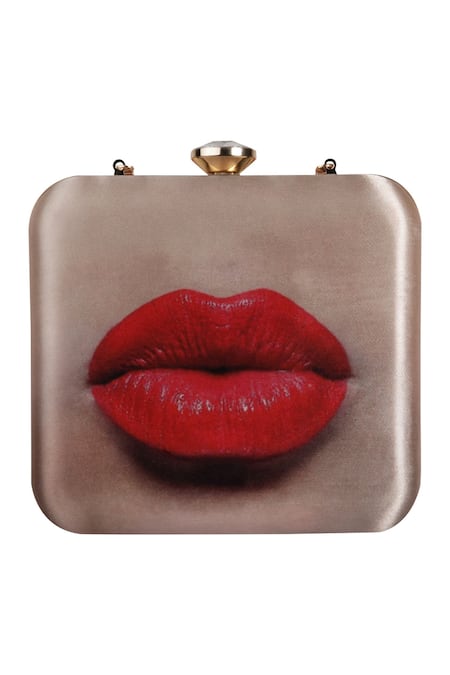 Shop Puneet Gupta Red Pout Queen Print Clutch at Aza Fashions Shop_Puneet Gupta_Red Pout Queen Print Clutch _at_Aza_Fashions