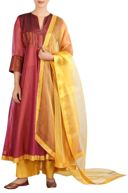 Latha Puttanna Embroidered kurta with pants and dupatta 
