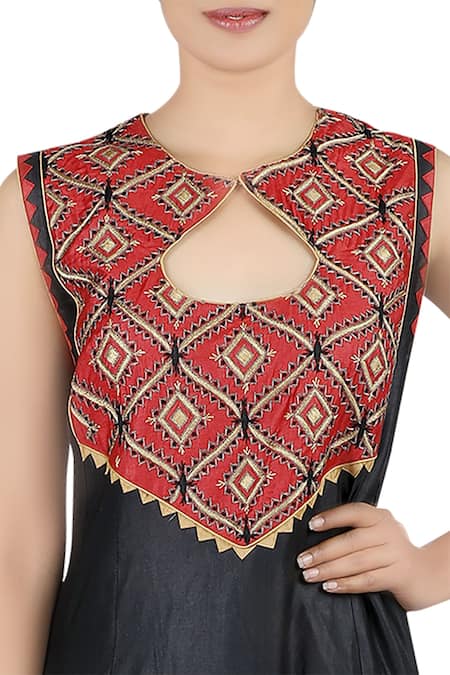 Buy_Latha Puttanna_Grey Silk Thread Work Keyhole Round Neck Embellished Anarkali Set _Online_at_Aza_Fashions