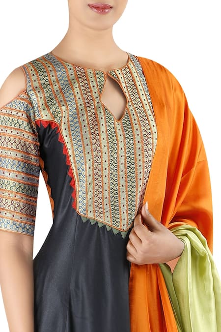 Buy_Latha Puttanna_Black Silk Thread Work Keyhole Round Neck Cold Shoulder Kurta Set _Online_at_Aza_Fashions