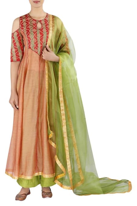 Latha Puttanna Green Silk Thread Work Keyhole Round Neck Embroidered Kurta Set 