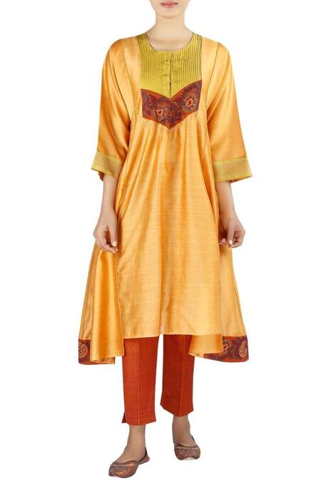 Latha Puttanna_Yellow Chanderi Embroidered Thread Work Round Neck Anarkali Set  _Online_at_Aza_Fashions