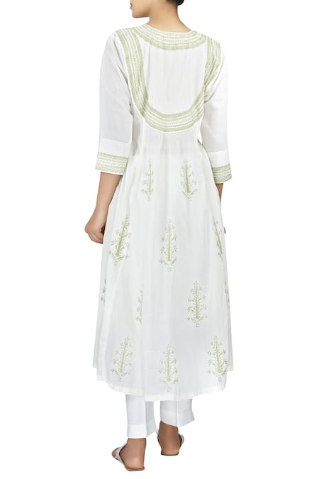 Latha Puttanna Chanderi Pintuck Kurta With Pant 