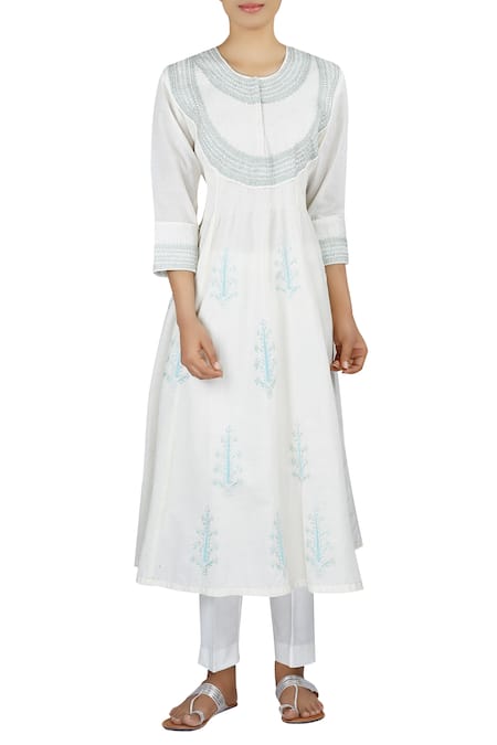 Latha Puttanna_Blue Chanderi Thread Work Round Neck Anarkali Set _Online_at_Aza_Fashions