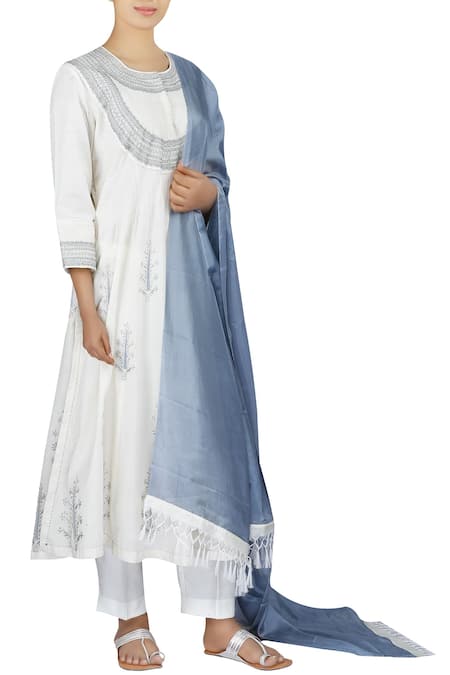 Latha Puttanna Chanderi Dual Color Embroidered Anarkali Set 