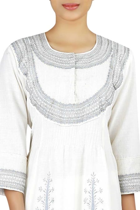 Buy_Latha Puttanna_Blue Chanderi Thread Work Round Neck Dual Color Embroidered Anarkali Set _Online_at_Aza_Fashions