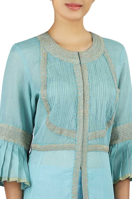 Latha Puttanna_Blue Chanderi Zari Work Round Neck Embroidered Cutout Back Kurta With Pant _Online_at_Aza_Fashions