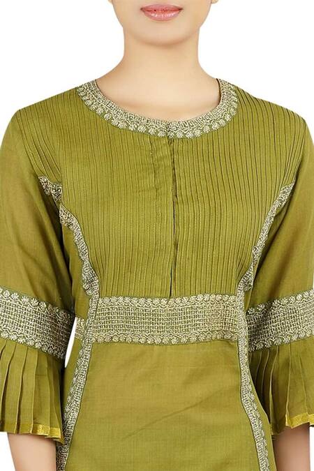 Latha Puttanna_Green Chanderi Zari Work Round Neck Ruffle Sleeves Kurta With Pant _Online_at_Aza_Fashions