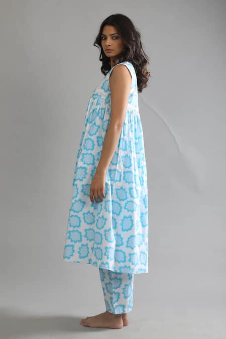 Shop_Khat_White Poplin, Cotton V-neck Flower Print Gathered Kurta And Pant Set _Online_at_Aza_Fashions