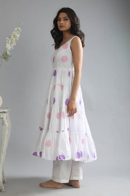 Shop_Khat_White Poplin, Cotton Sweetheart Neck Tiered Polka Pattern Kurta And Pant Set _Online_at_Aza_Fashions