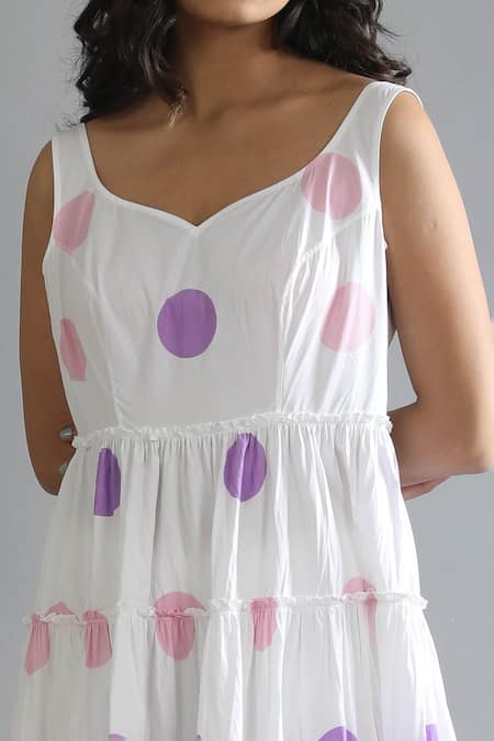 Khat_White Poplin, Cotton Sweetheart Neck Tiered Polka Pattern Kurta And Pant Set _at_Aza_Fashions