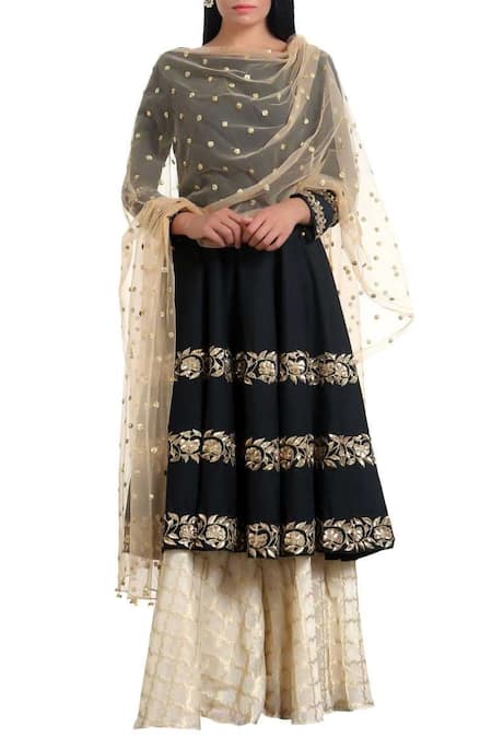 Ranian Sequin hand embroidered kurta with zari palazzos & dupatta 