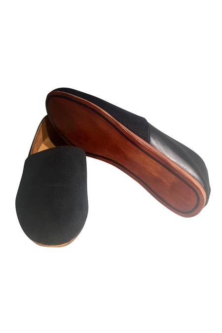 Artimen_Black Plain Handcrafted Espadrille Shoes  _Online_at_Aza_Fashions