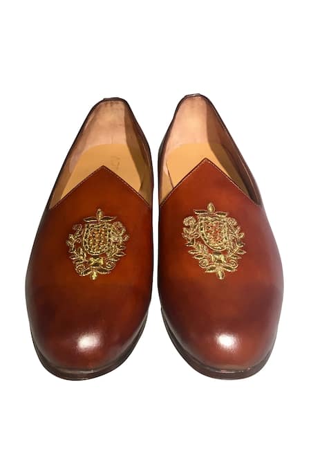 Artimen Leather Embroidered Shoes 