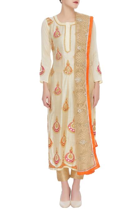 Abhi Singh_Beige Round Chanderi Silk Kurta With Dupatta  _Online_at_Aza_Fashions