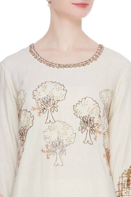 Shop Divya Sheth Off White Hand Embroidered Cotton Kurta Set Online at Aza Fashions Shop_Divya Sheth_Off White Hand Embroidered Cotton Kurta Set _Online_at_Aza_Fashions