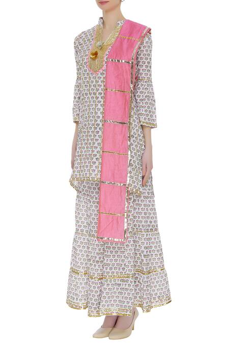 Kunwarani Ritu_White Cotton Embellished Beads Round Block Printed Kurta Set  _Online_at_Aza_Fashions