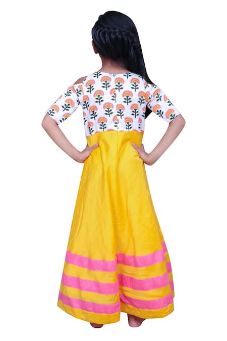 Shop Kirti Agarwal - Pret N Couture White Cotton, Chanderi Tassels Printed Kurta at Aza Fashions Shop_Kirti Agarwal - Pret N Couture_White Cotton, Chanderi Tassels Printed Kurta _at_Aza_Fashions