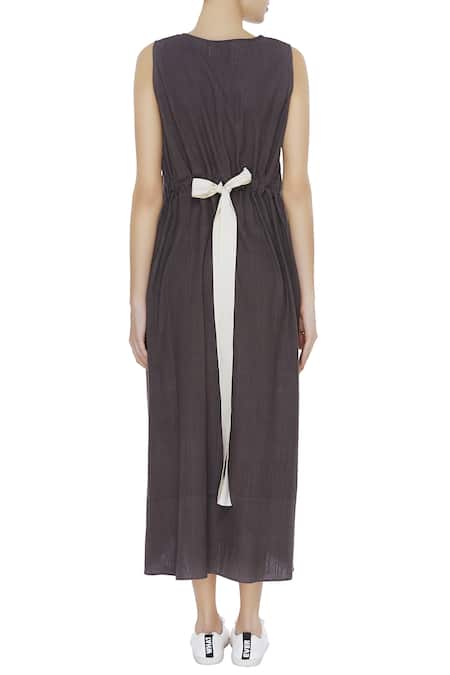 Urvashi Kaur Color-Block Sleeveless Maxi Dress 