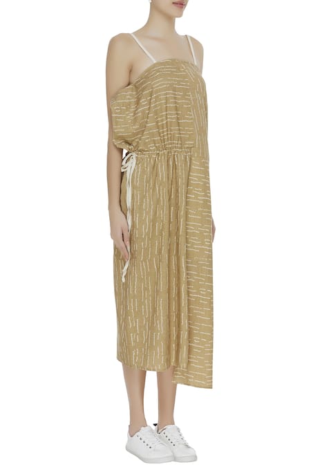 Urvashi Kaur Beige Silk Bandeau Neck Embroidered Matka Maxi Dress Online at Aza Fashions Urvashi Kaur_Beige Silk Bandeau Neck Embroidered Matka Maxi Dress _Online_at_Aza_Fashions