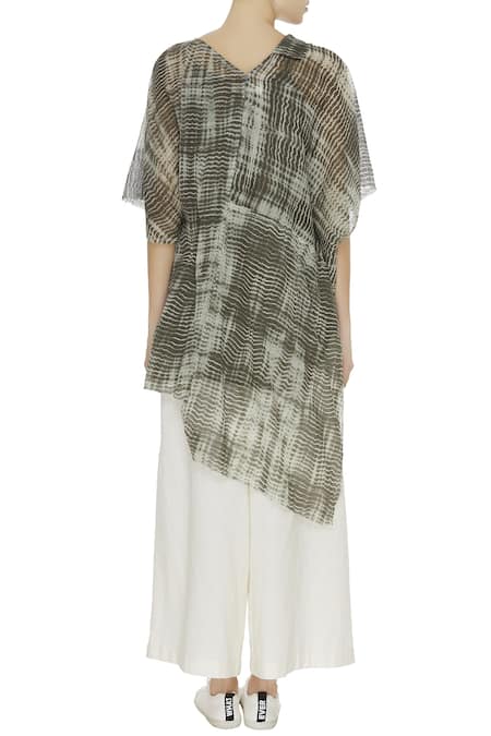 Urvashi Kaur Leheriya Dyed Kaftan 