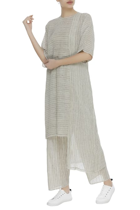 Urvashi Kaur Cotton striped boxy tunic  