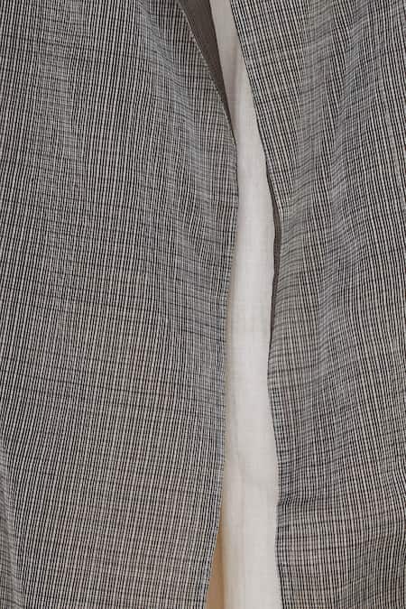 Urvashi Kaur_Gray Kota Doria Shawl Neck Silk Cutdana And Beads Embellished Jacket _at_Aza_Fashions