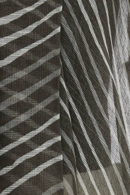 Buy_Urvashi Kaur_Green Kota Doria Open Neck Leheriya Tie-dye Front Jacket _Online_at_Aza_Fashions