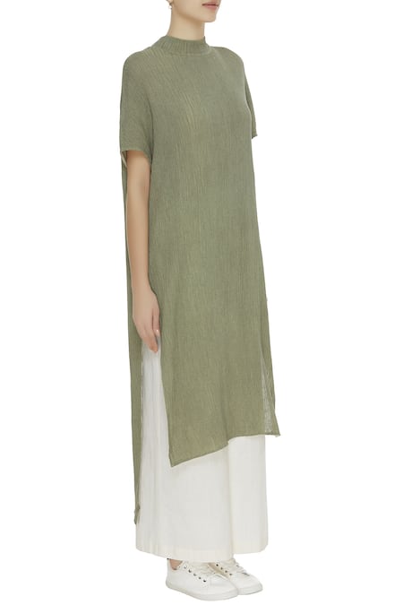 Urvashi Kaur_Green Cotton High Neck Crinkle Tunic With Slits _Online_at_Aza_Fashions