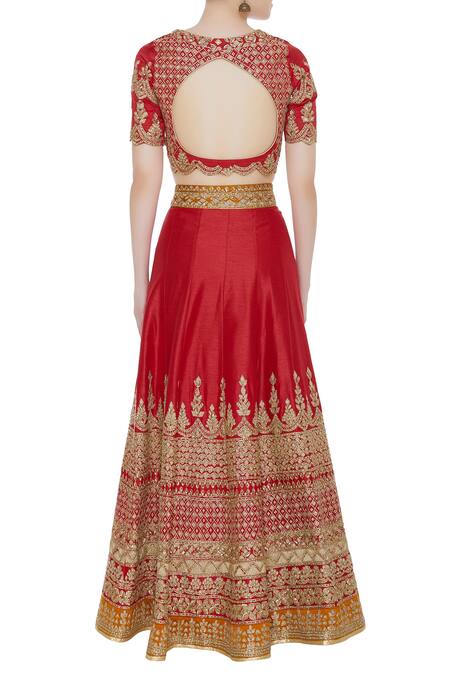 Shop Vandana Sethi Red V Neck Embroidered Bridal Lehenga Set at Aza Fashions Shop_Vandana Sethi_Red V Neck Embroidered Bridal Lehenga Set_at_Aza_Fashions