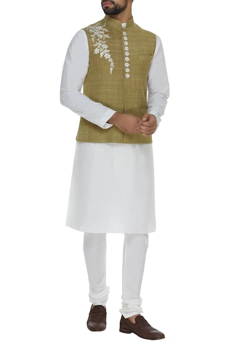 Kommal Sood Kurta set with embroidered bandhgala 