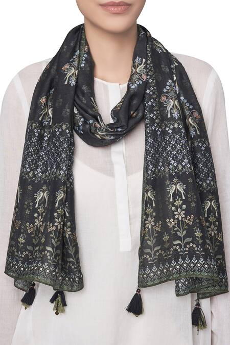 Anita dongre hot sale scarf