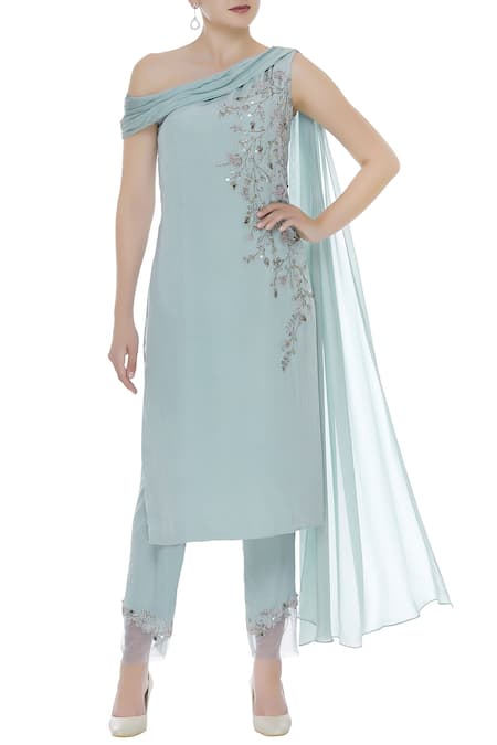 Pooja Peshoria Embellished kurta with trousers & draped dupatta 